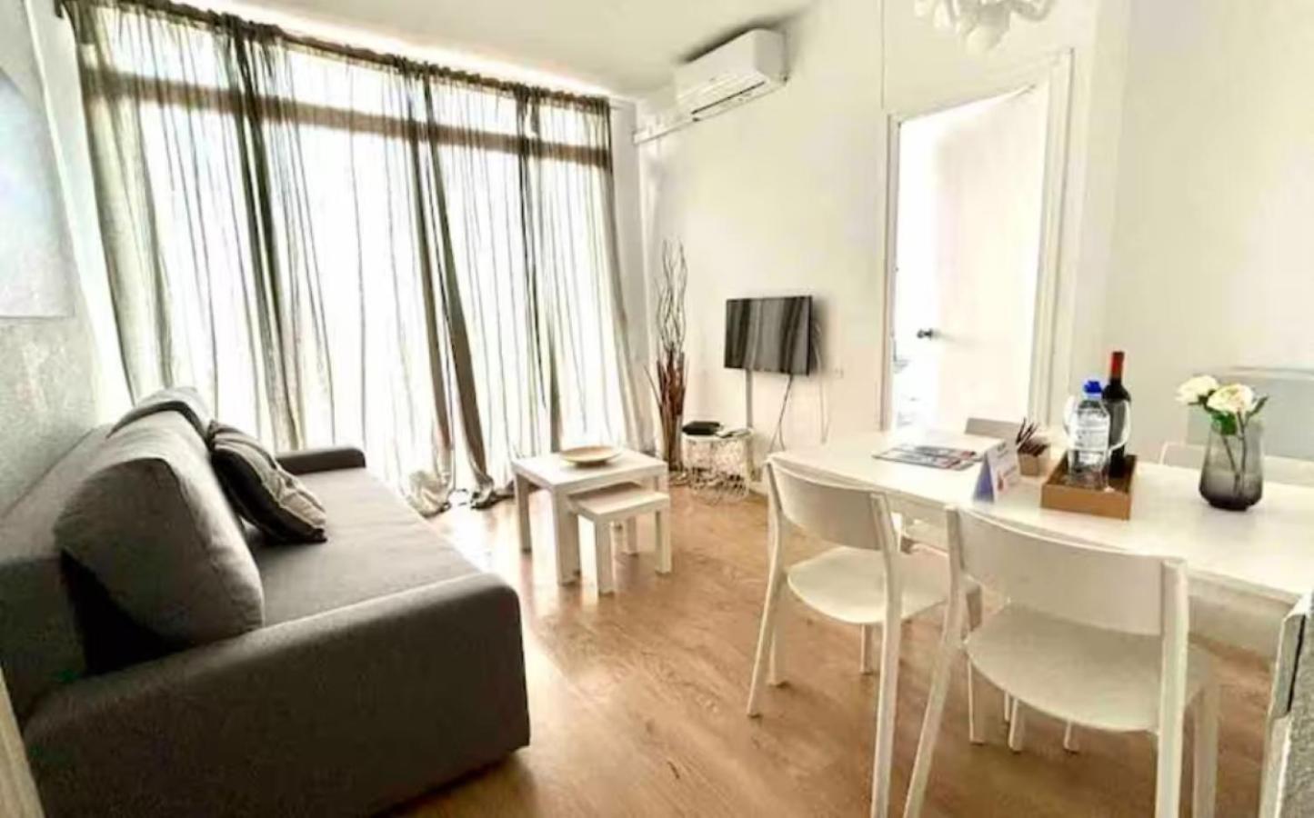 Sants Station Penthouse Apartment Barcelona Bagian luar foto